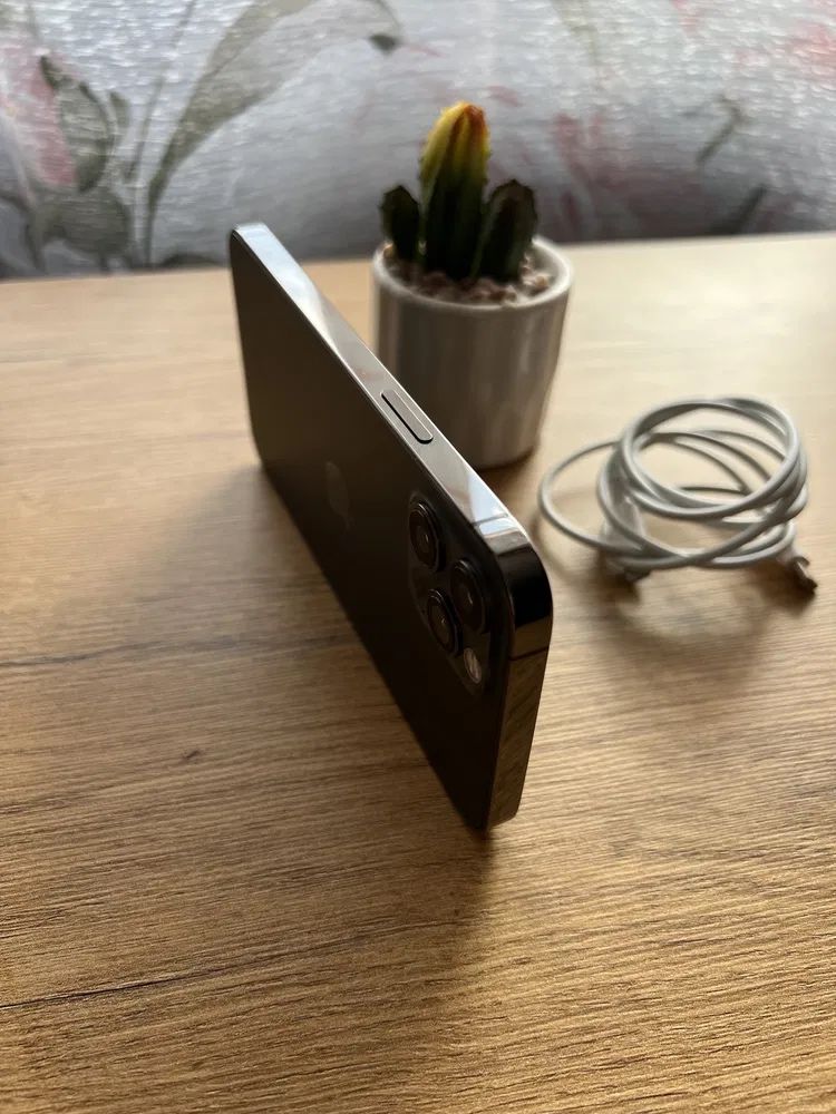 Iphone 12 pro 128gb. Хороший акумулятор та комплект!