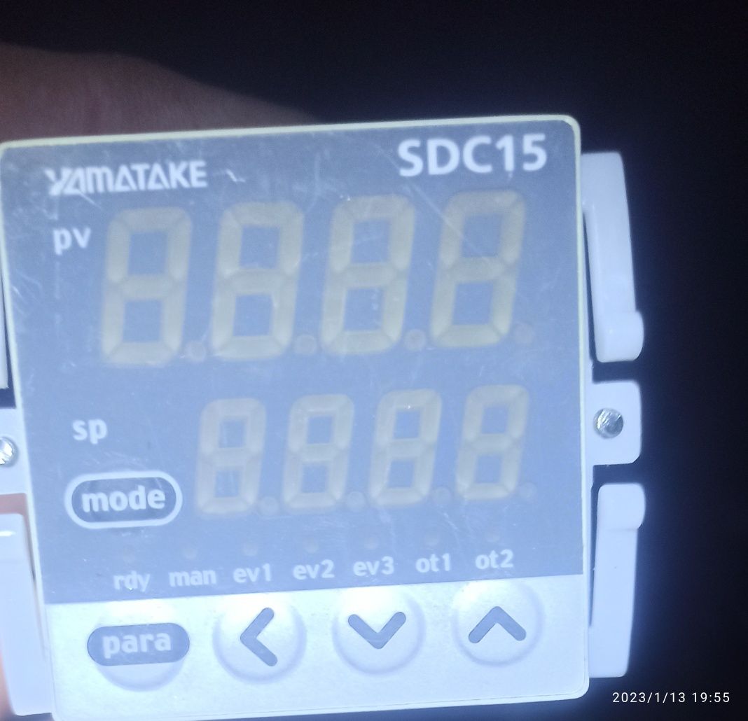 Терморегулятор yamatake SDC-15 . Япония.