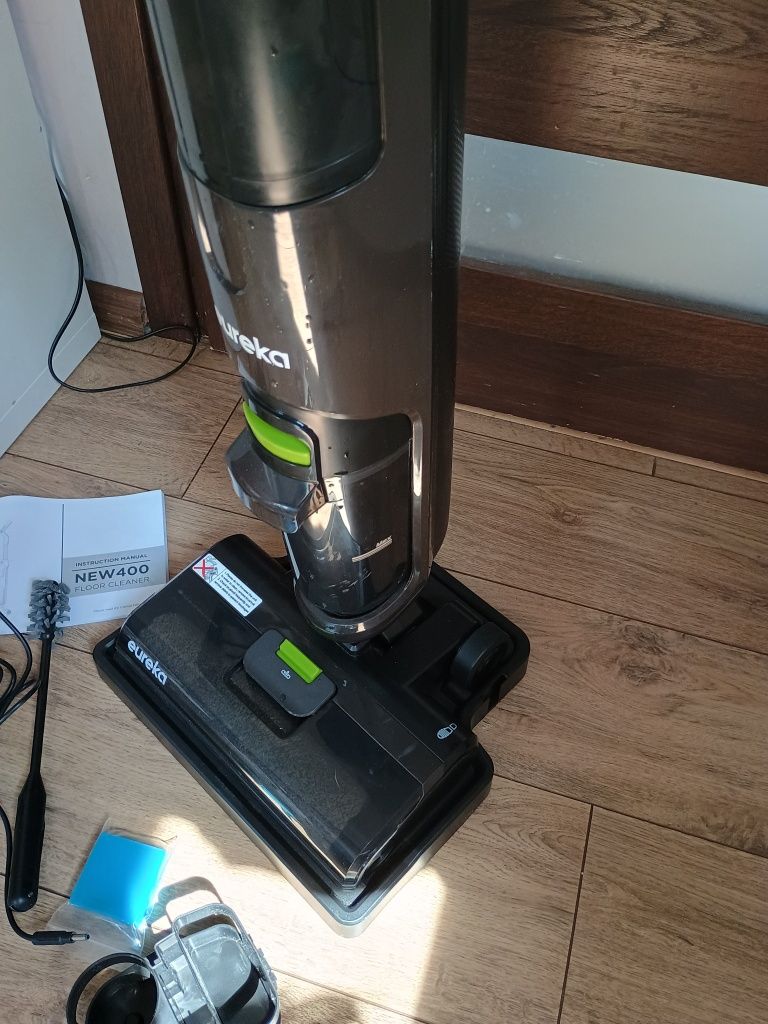 Odkurzacz pionowy mopujący Eureka New 400