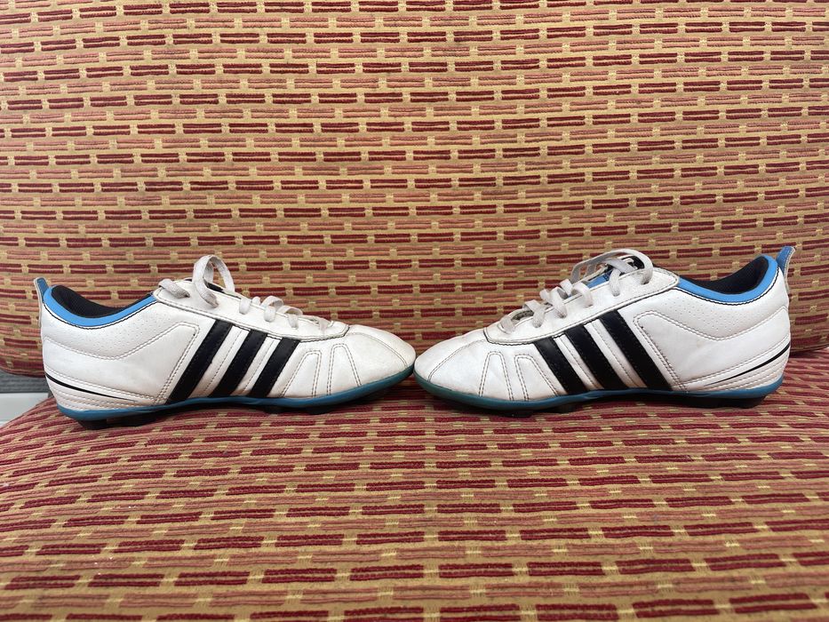 Chuteiras adidas semi novas muito pouco uso tamanho 37 , jogador Cacá