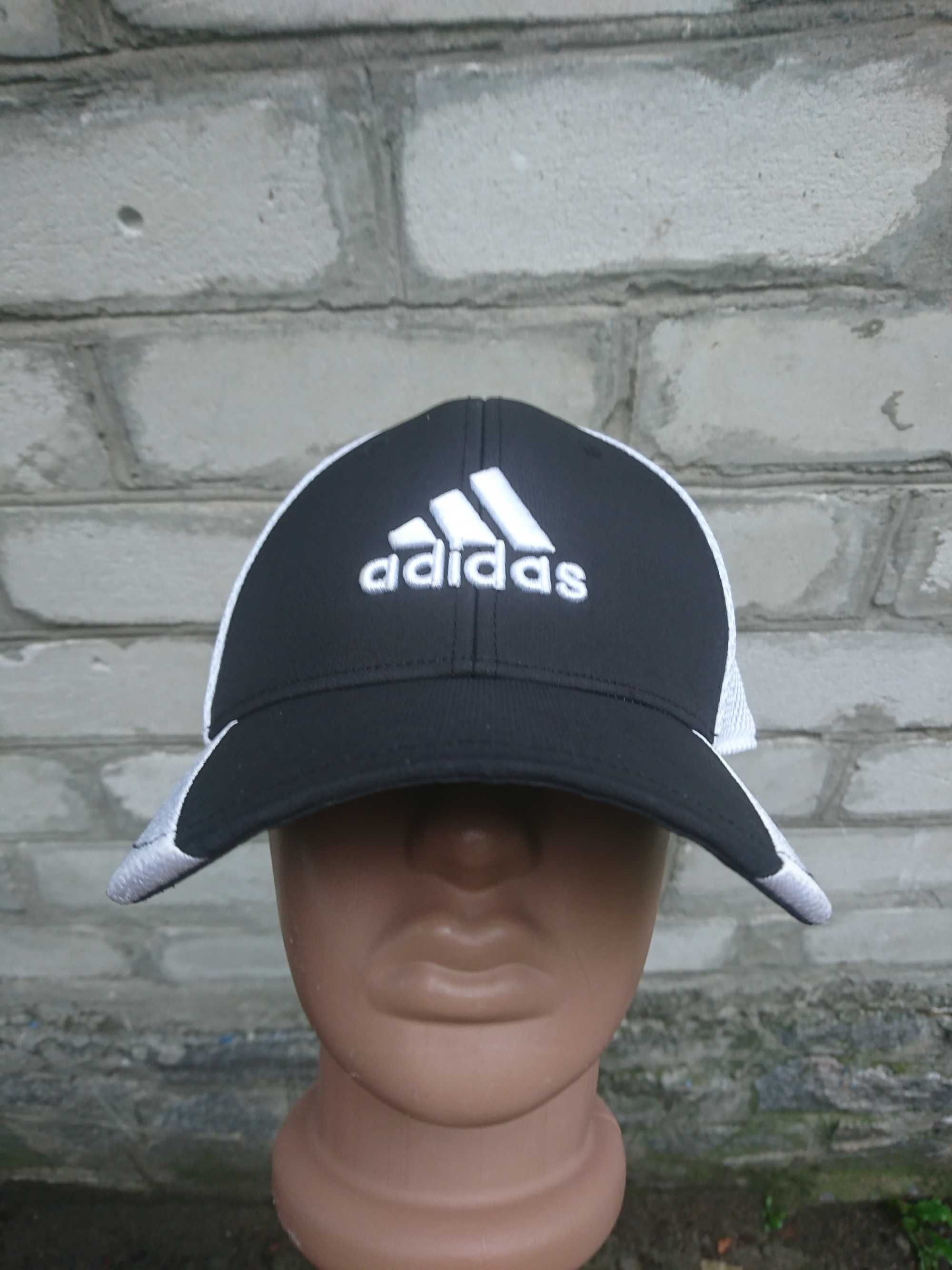 Adidas кепка тракер