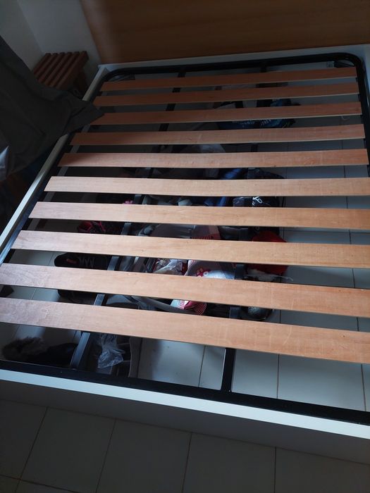 Cama com estrado 150×190