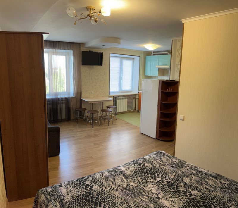 2 км. ВЕЛИКИЙ ВИБІР. По добово. . Центр міста. Жд. Авто вокзали