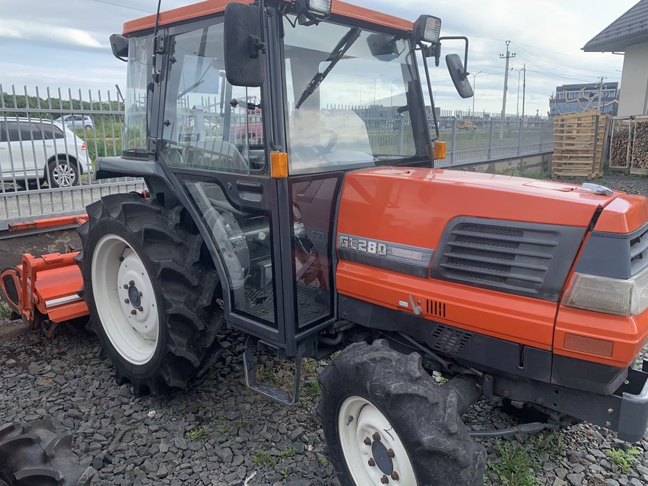 Японський трактор Kubota gl280