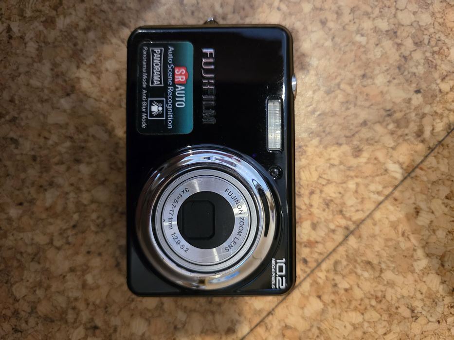 Máquina fotográfica Fujifilm Finepix J28