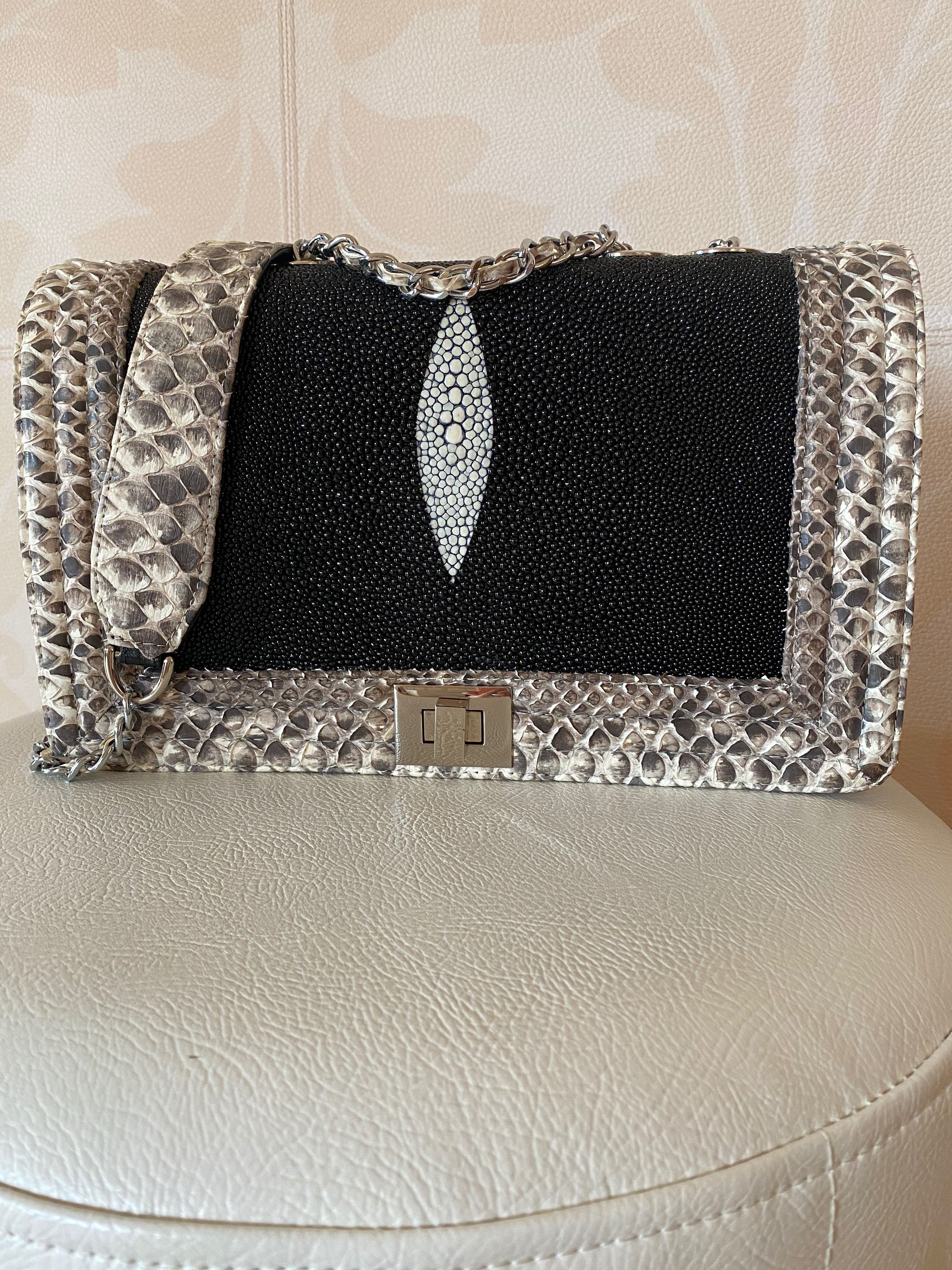 Елітна сумочка в стилі Chanel з екзотичної шкіри нова