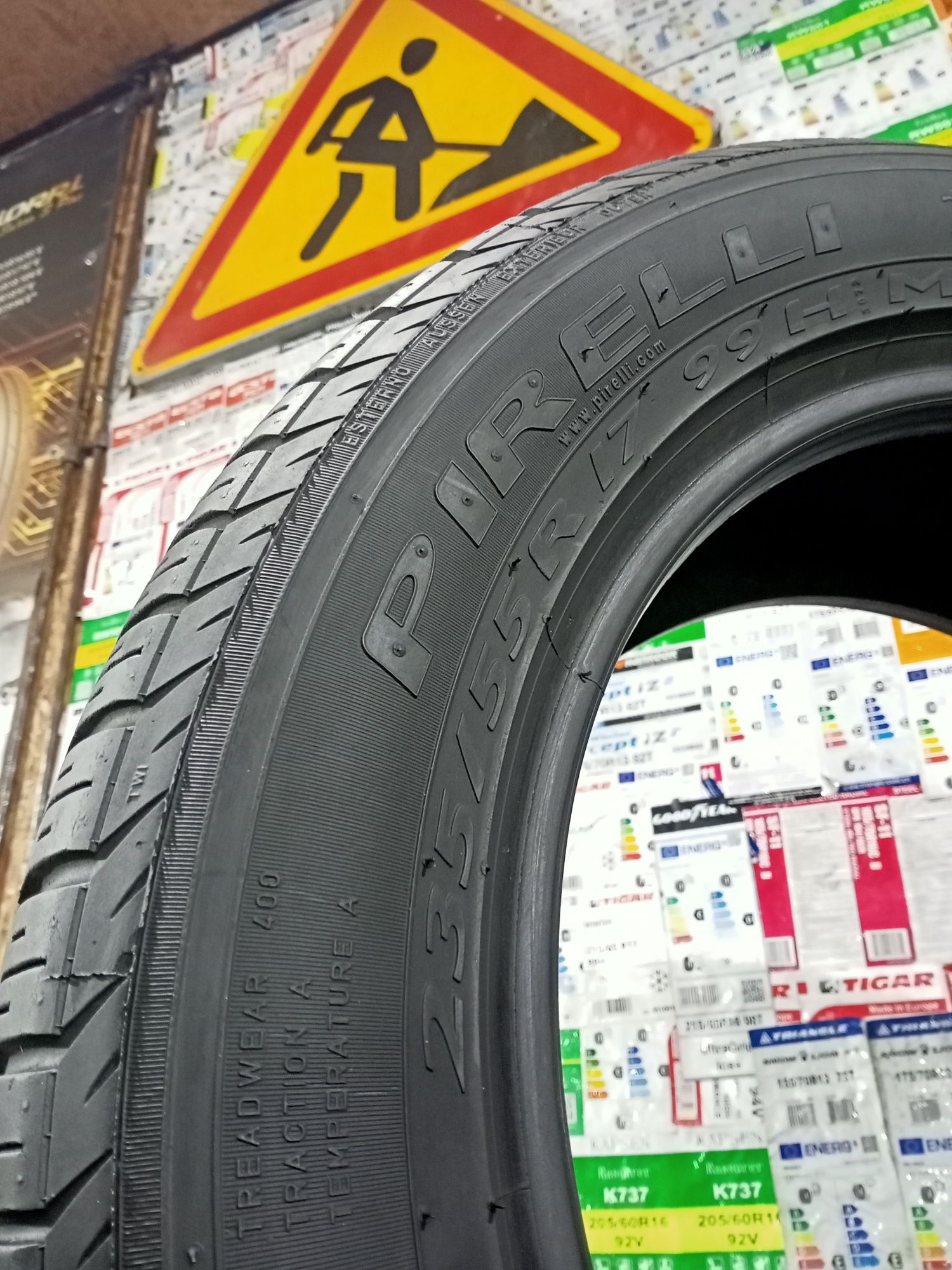 Літні шини комплект 235/55 r17pirelli scorpion