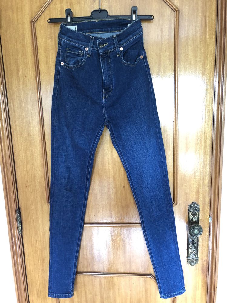 CALÇAS LEVI’S NOVAS/ NUNCA USADAS T27W/34L