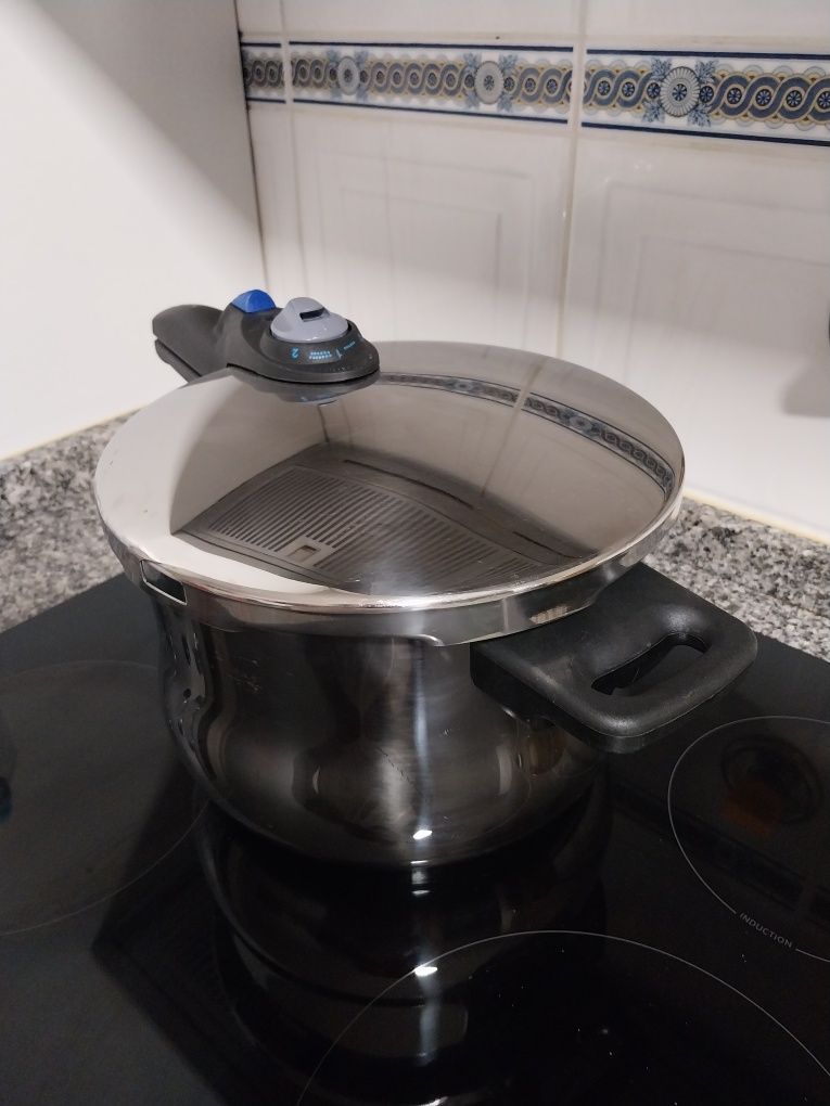 Panela de pressão Fagor 6 litros. Como nova