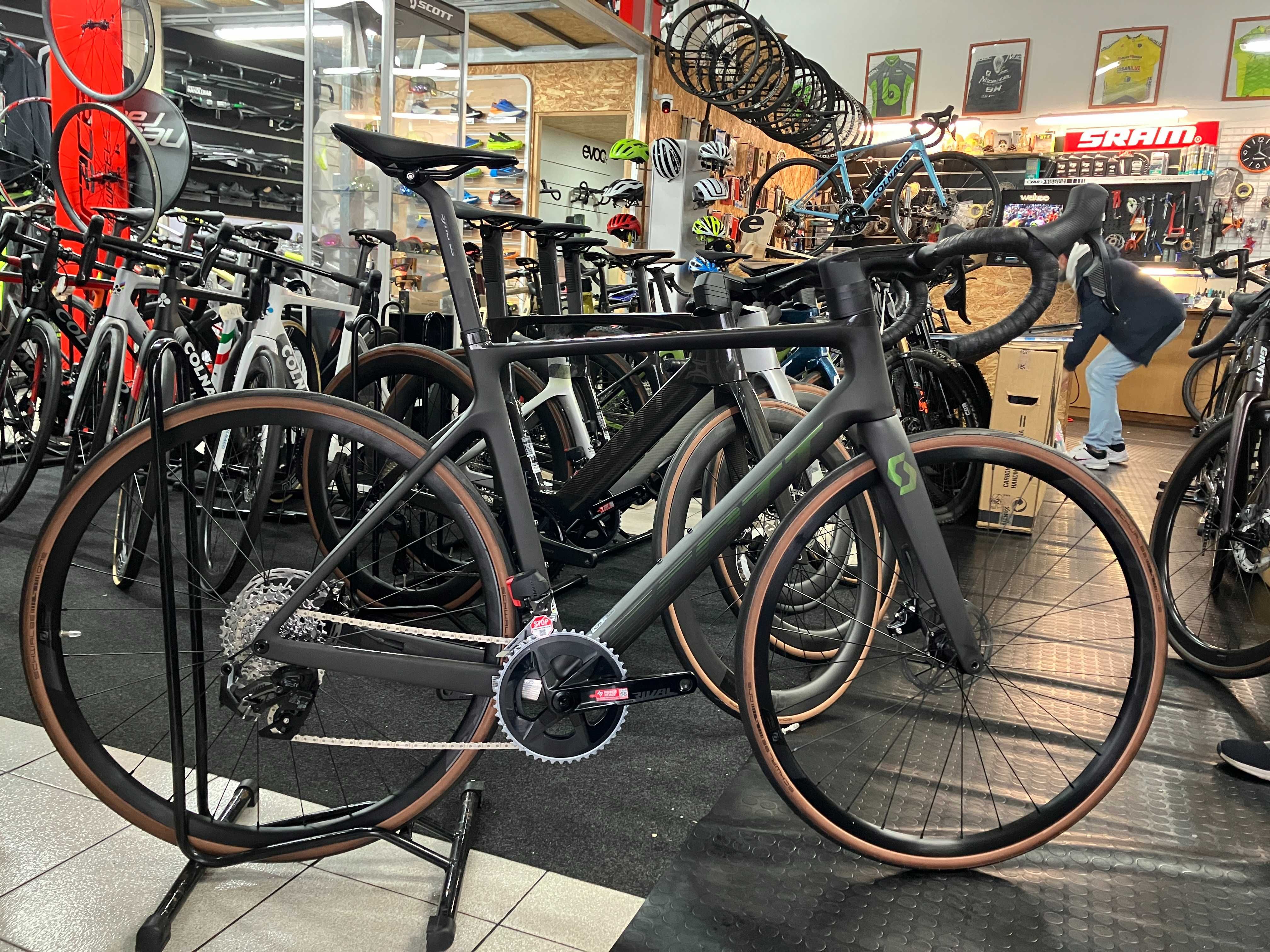SCOTT ADDICT RC30