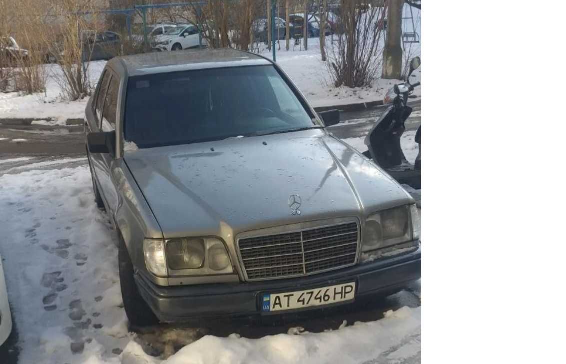 Mercedes-Benz E-Class W124 1986