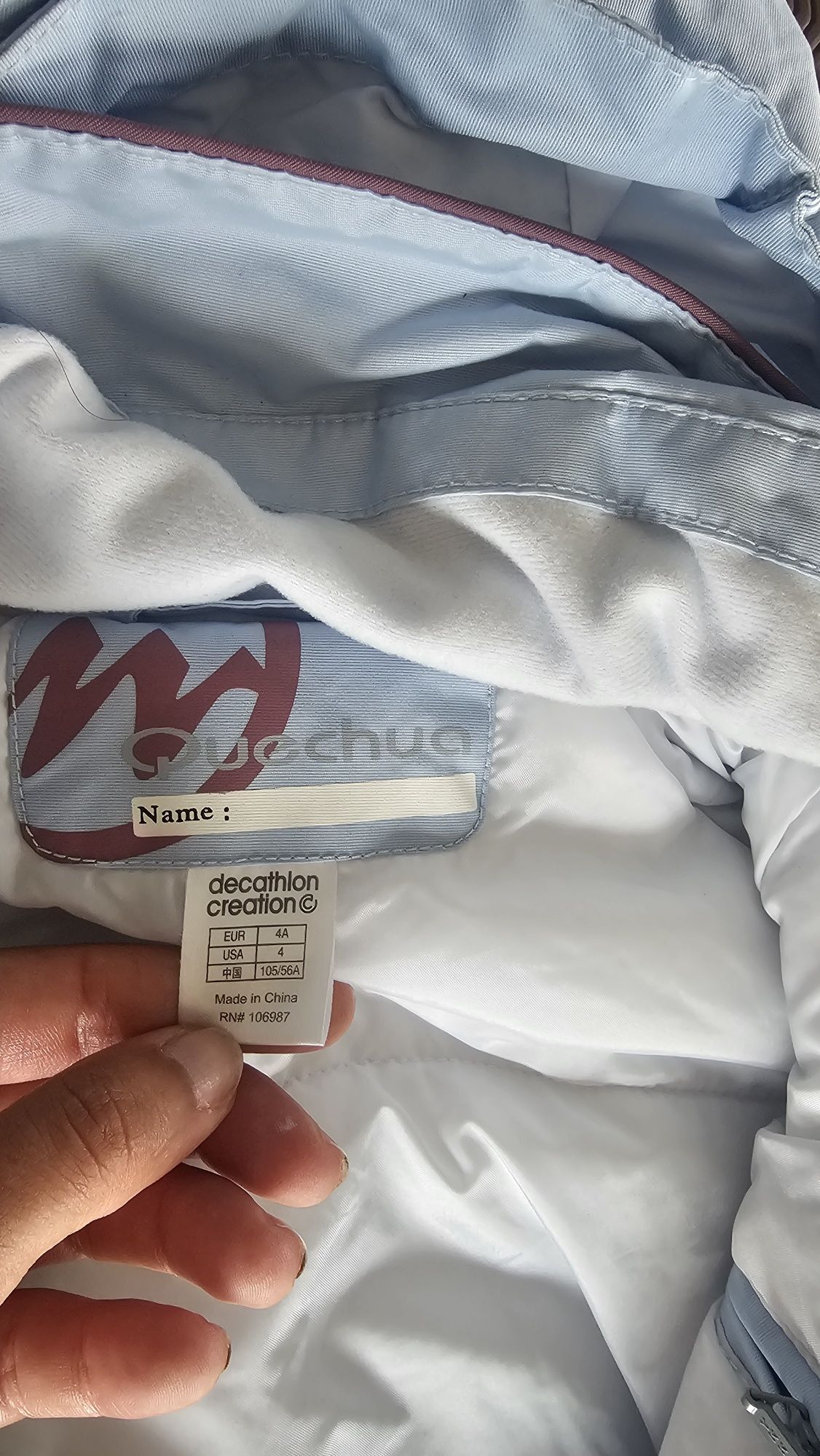 Fato para a neve tipo macacão tamanho 4 anos