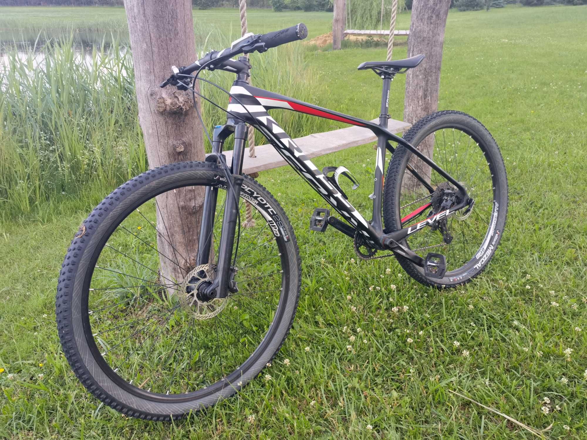 Rower MTB Kross Level B+,  Full Carbon,  29" rama L,