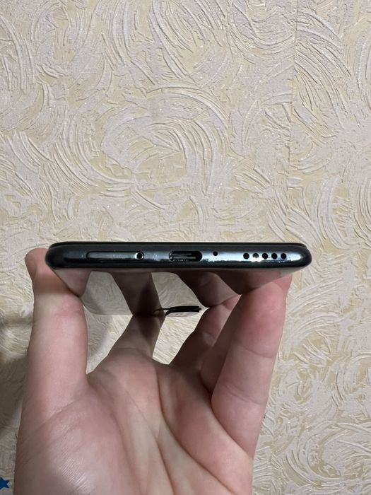 Poco F3 6+6/128 хороший стан