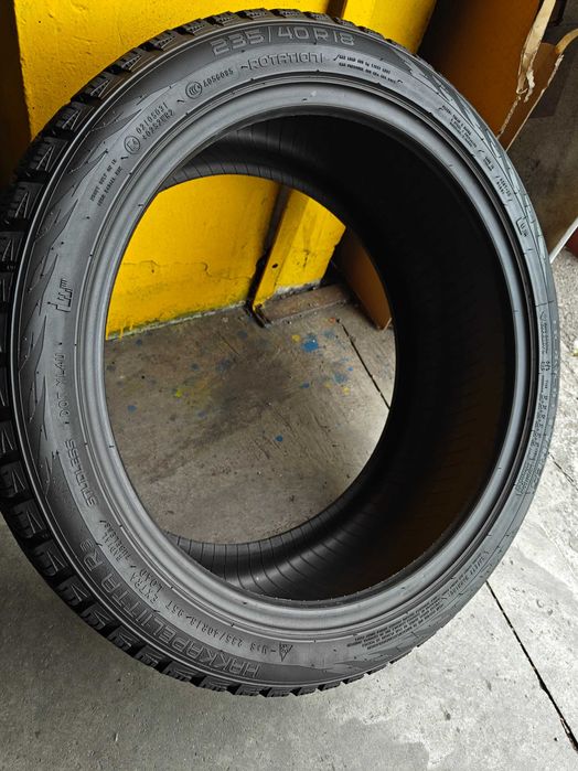 R18 235 40 шини фінки зимові Nokian HakkapeliittaR3 агресивні арктичні