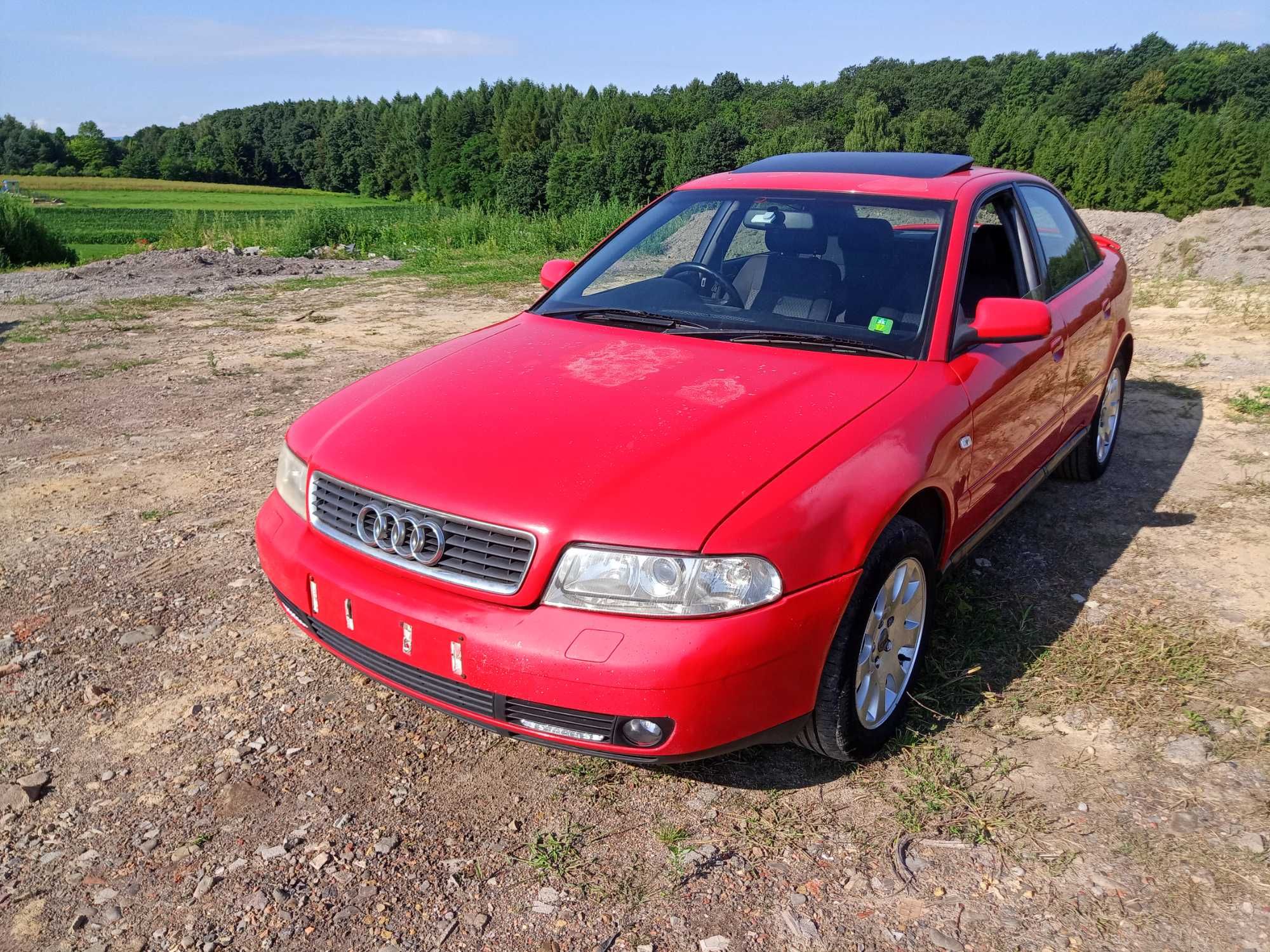 Audi A4 B5 zderzak przód pod spryskiwacze xenon ly3h lift czerwony kpl