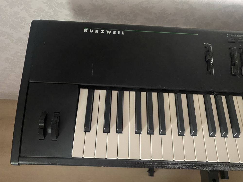 Kurzweil PC88 puanino elektryczne