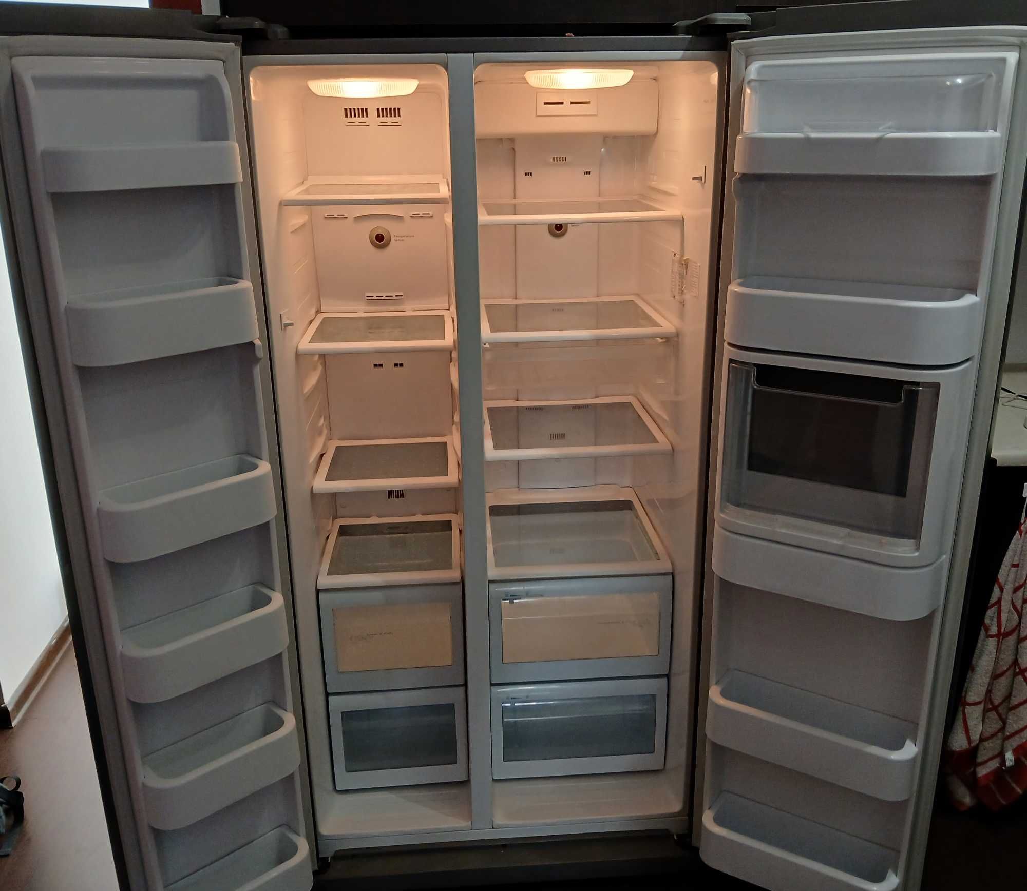 Lodówka Samsung RS20VRHS