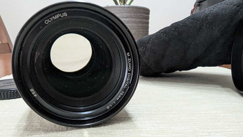 Olympus M.Zuiko Digital ED 75mm f/1.8 - RESERVADA