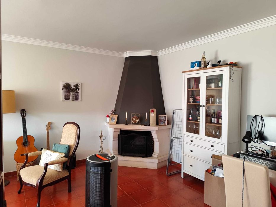 T1 Massamá, ao pé da estação de comboios