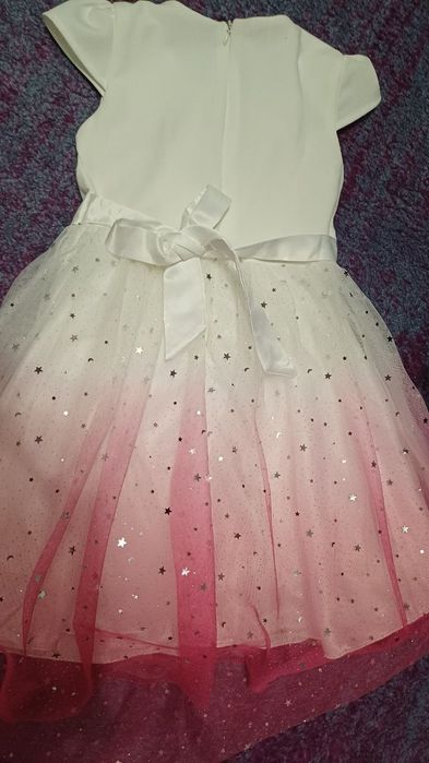 Святкове плаття для дівчинки 8 років