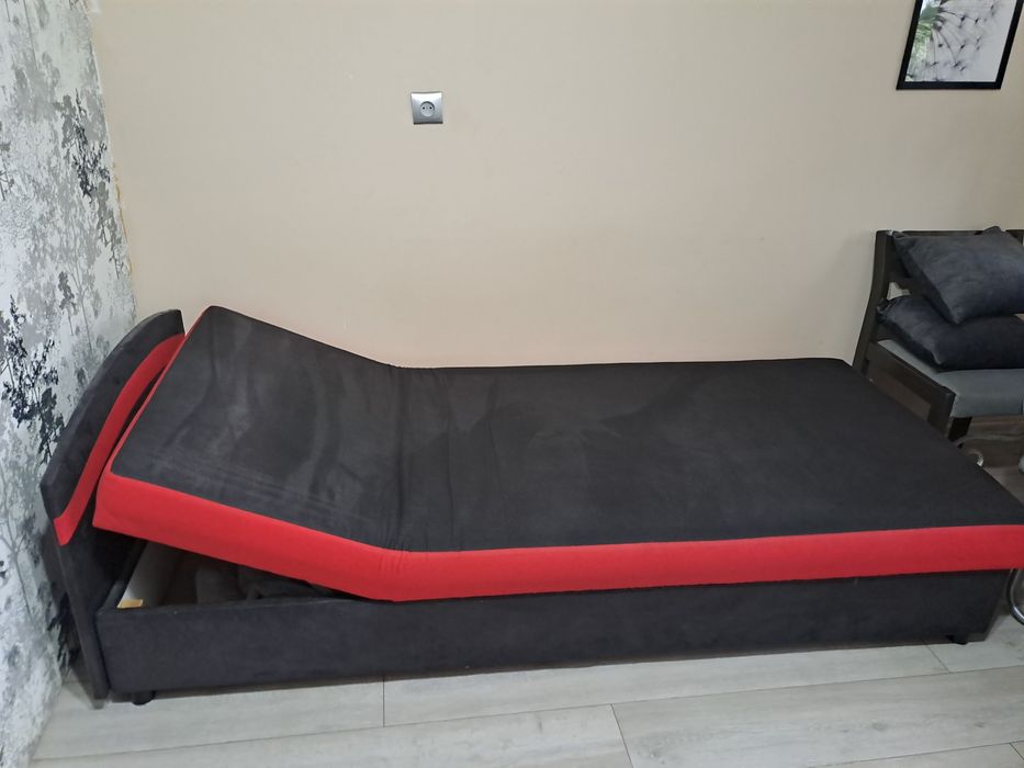 Tapczan łóżko jednoosobowe, regulacja zagłówka