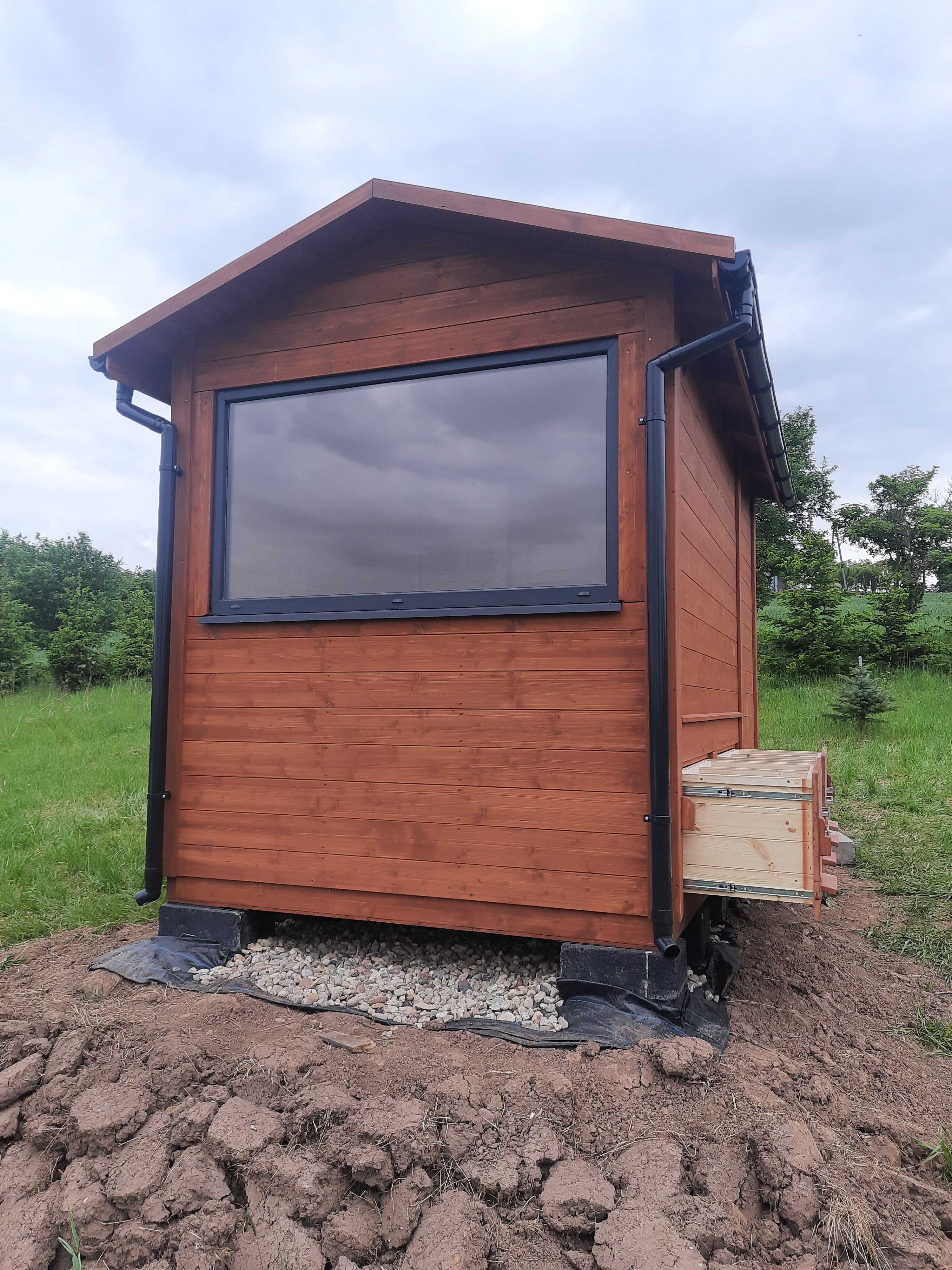 Domek do apiterapii z oknem panoramicznym uloterapia api domek