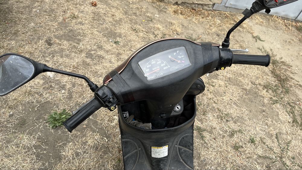 Мопед Зузуки Летс