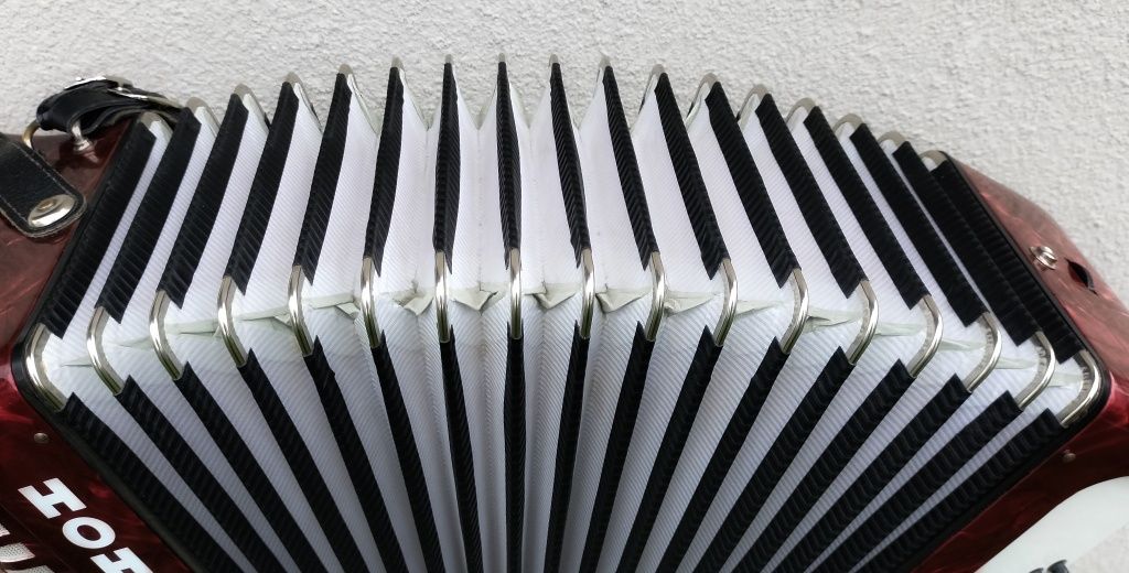 Akordeon Hohner Student 72 basy - jak nowy !