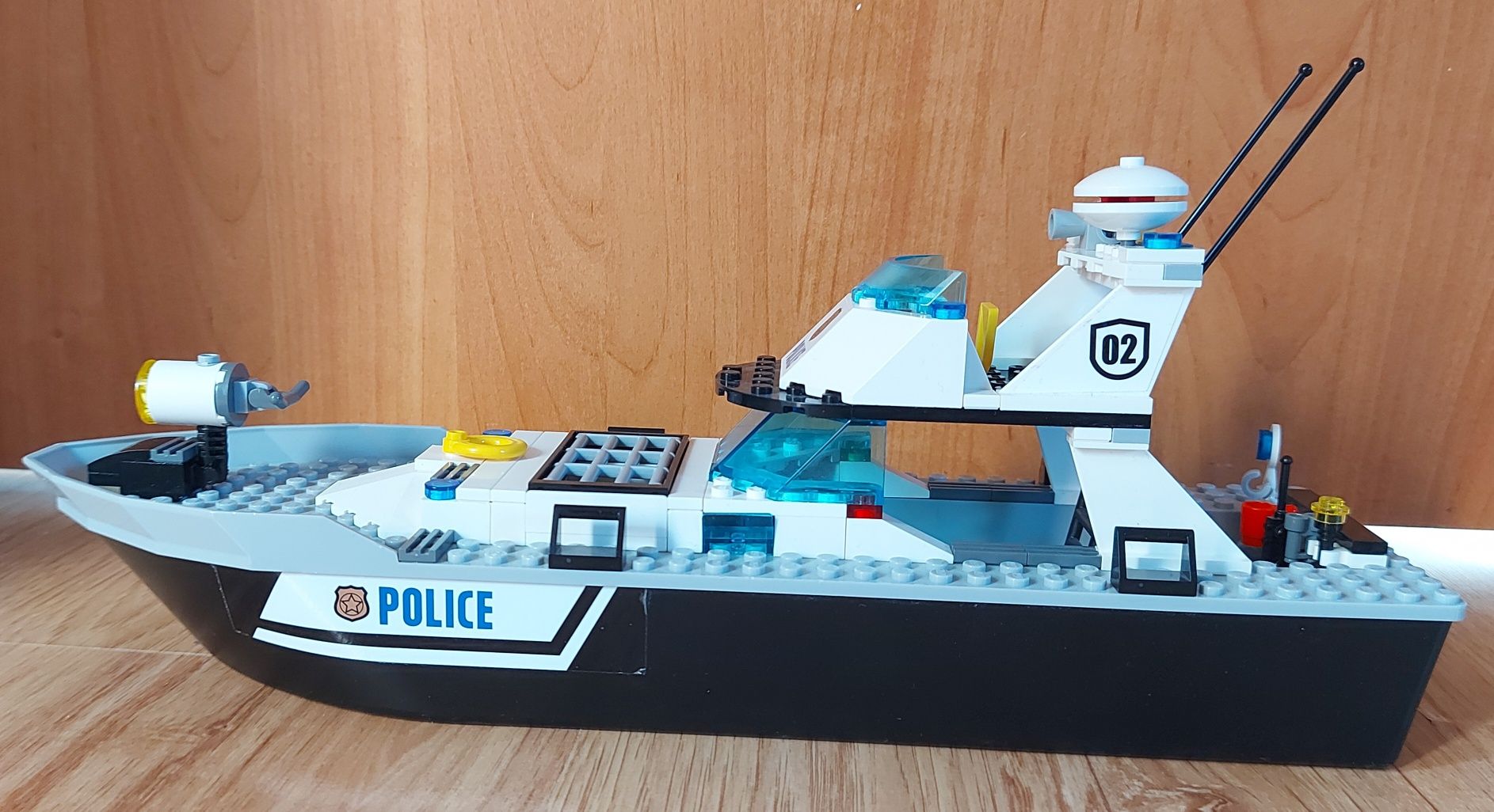 Lego CITY 60129 policyjna łódź patrolowa