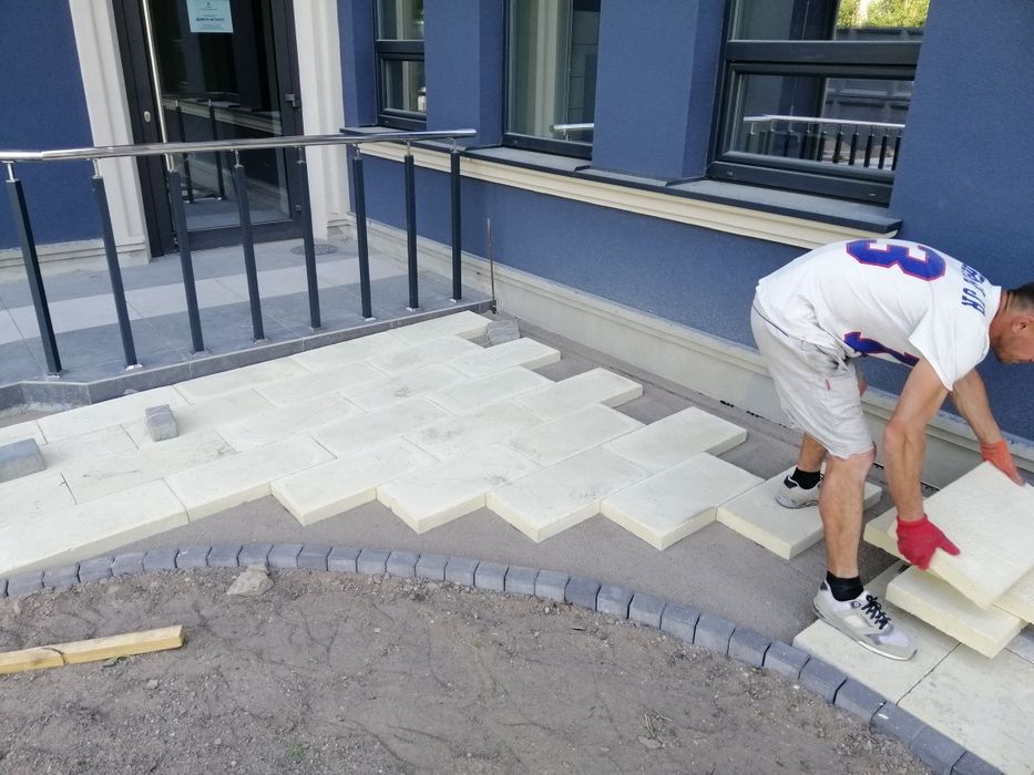 Укладка тротуарной плитки