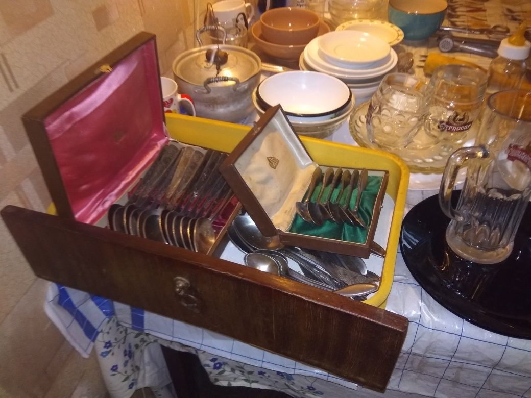 Продам посуду и другую кухонную утварь