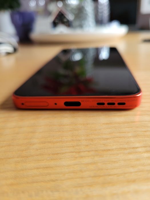 Motorola edge 50 neo 12/512 stan jak nowy