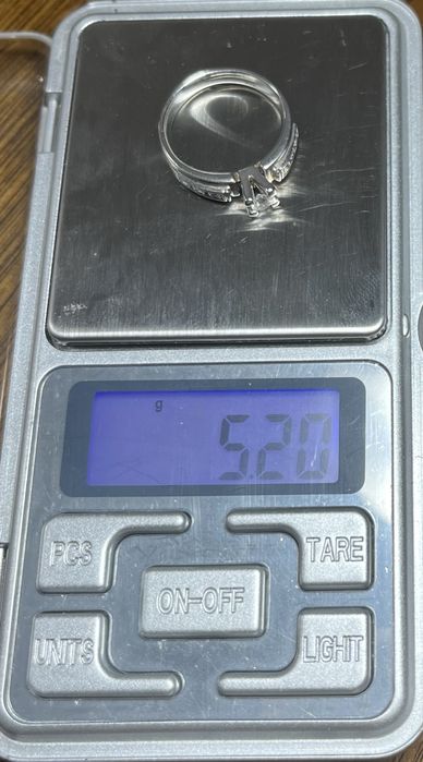 Золотое кольцо с натуральными Якутскими бриллиантами, р17.5; 5.2 г