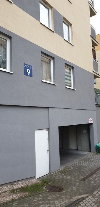 Miejsce postojowe w Hali Garażowej Młyńska 7 Reda