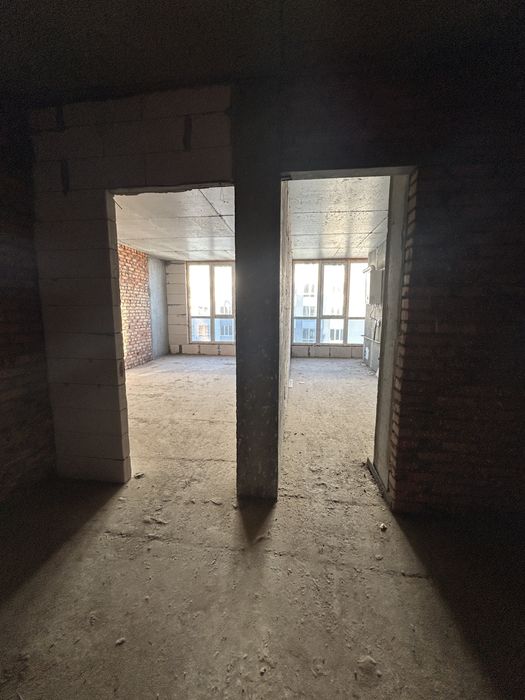 Велика 1к квартира з неймовірним краєвидом. Зданий будинок