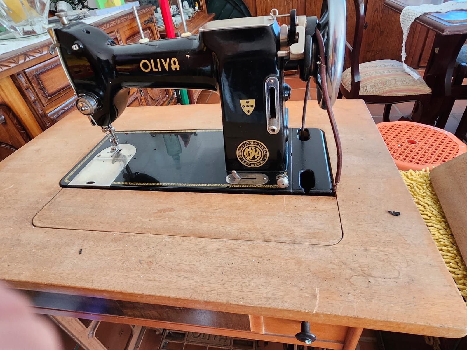 Maquina costura Oliva