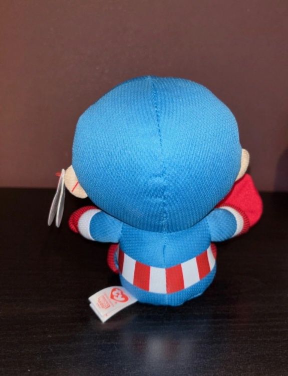 Capitão america peluche (com etiqueta)