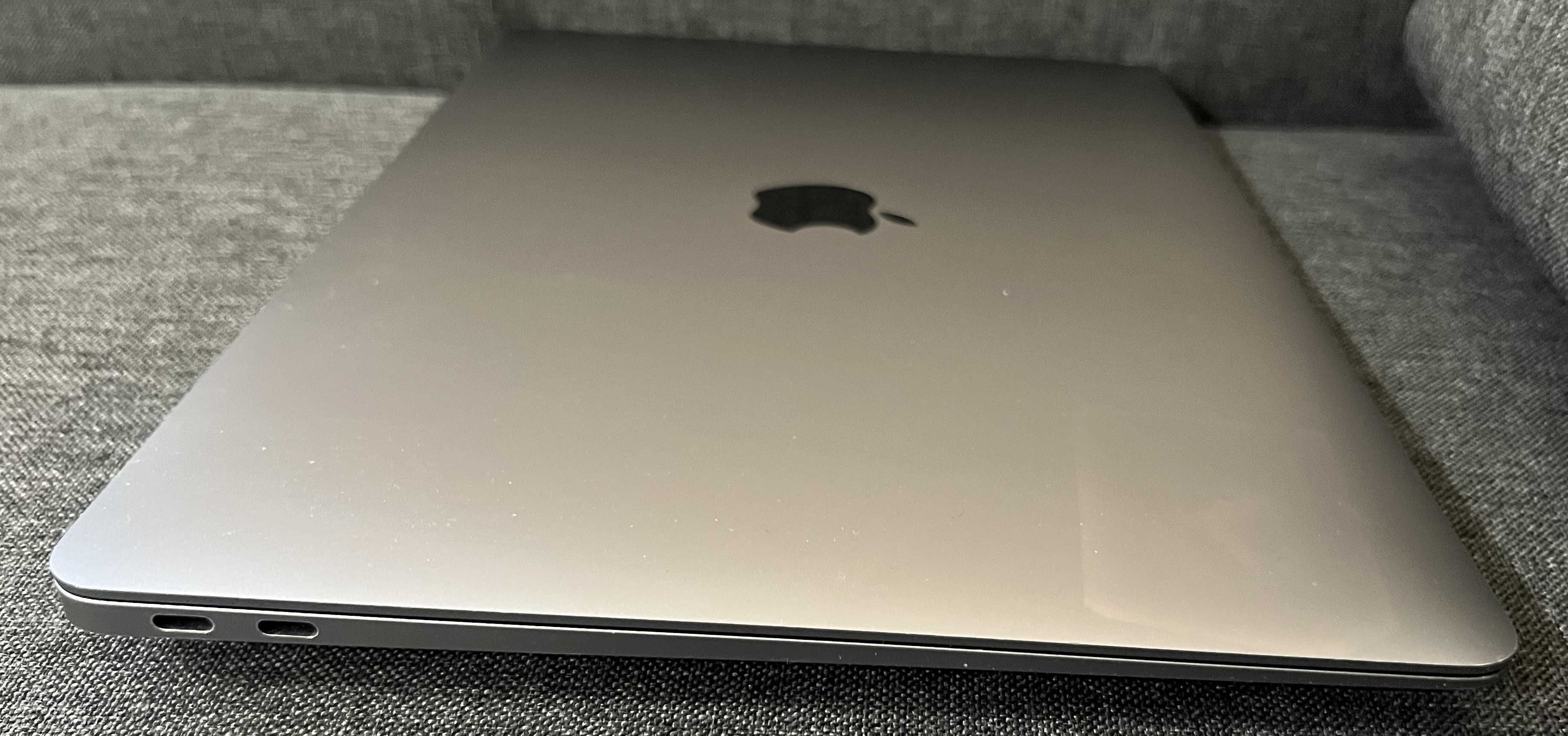 MacBook Air 2018 i5 8Gb SSD 128gb iCloud lock