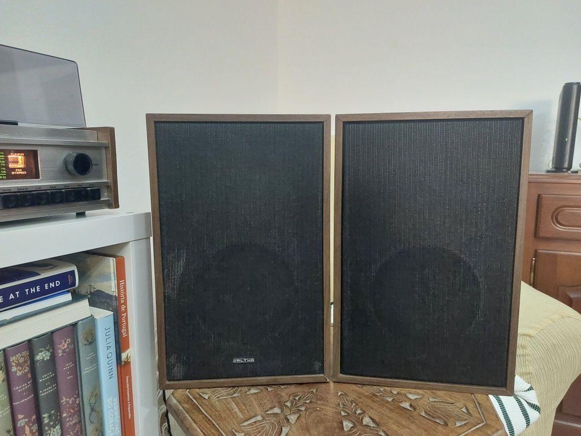 Vendo Gira-Discos Waltham a Funcionar