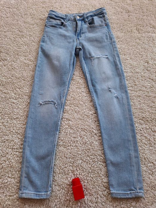 jeansy-bielone z dziurami dla dziewczynki-Zara- a`la rurki- perełki