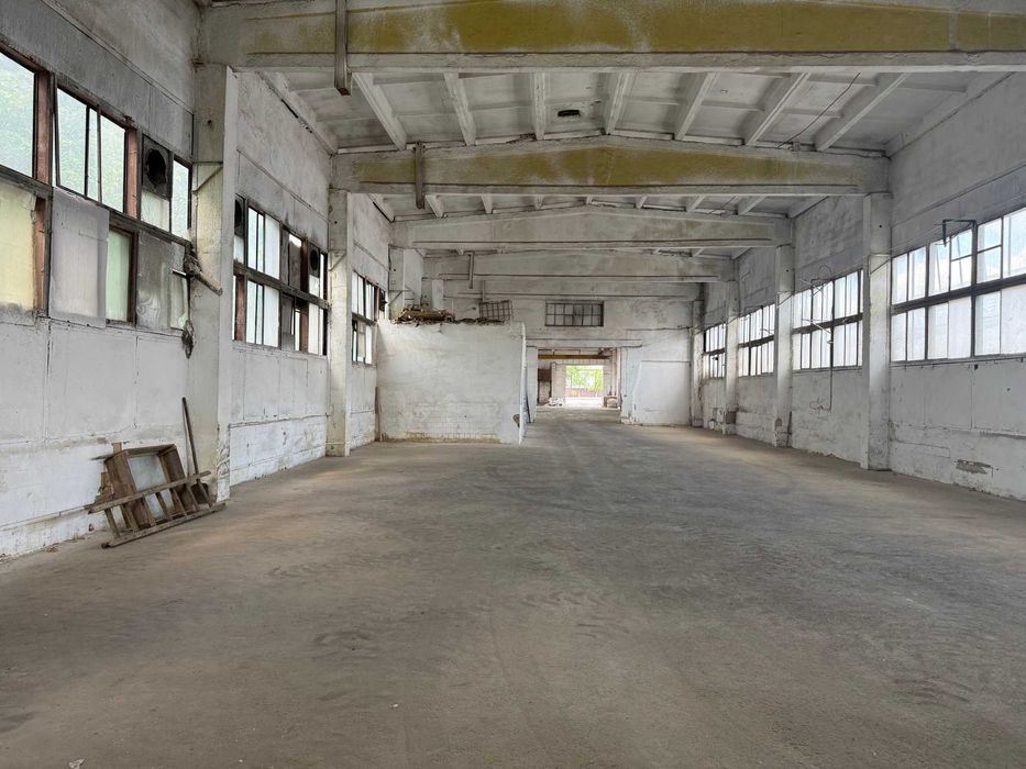 Продам склад 960 м² з кран-балкою 5 т та 90 кВт | Вороновиця