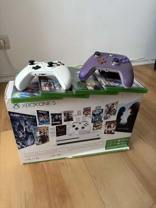 XBox One S 1 TB + 4 jogos