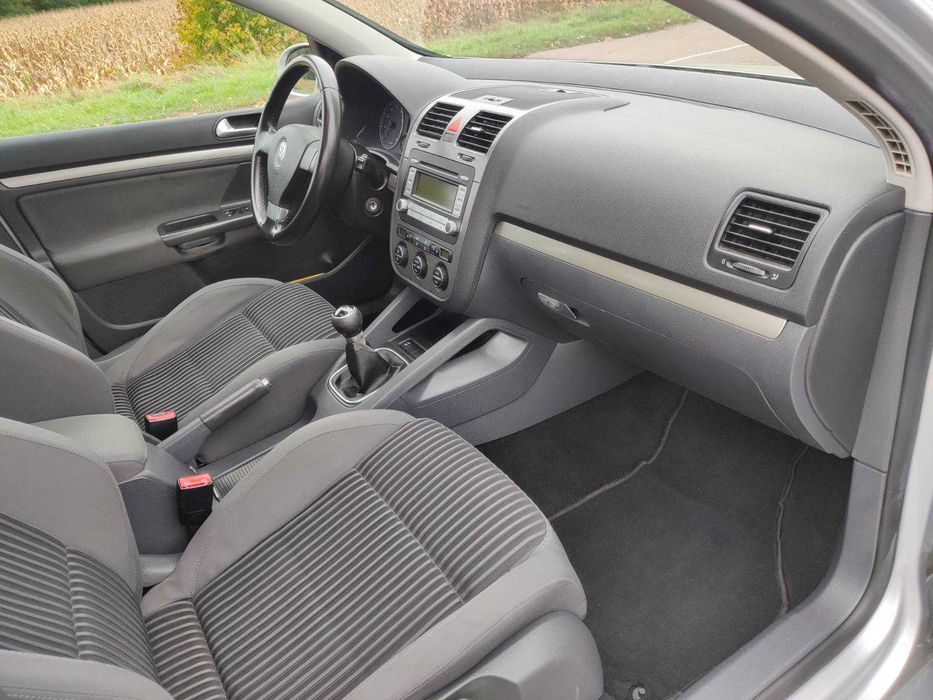 Volkswagen golf 1.6 MPI