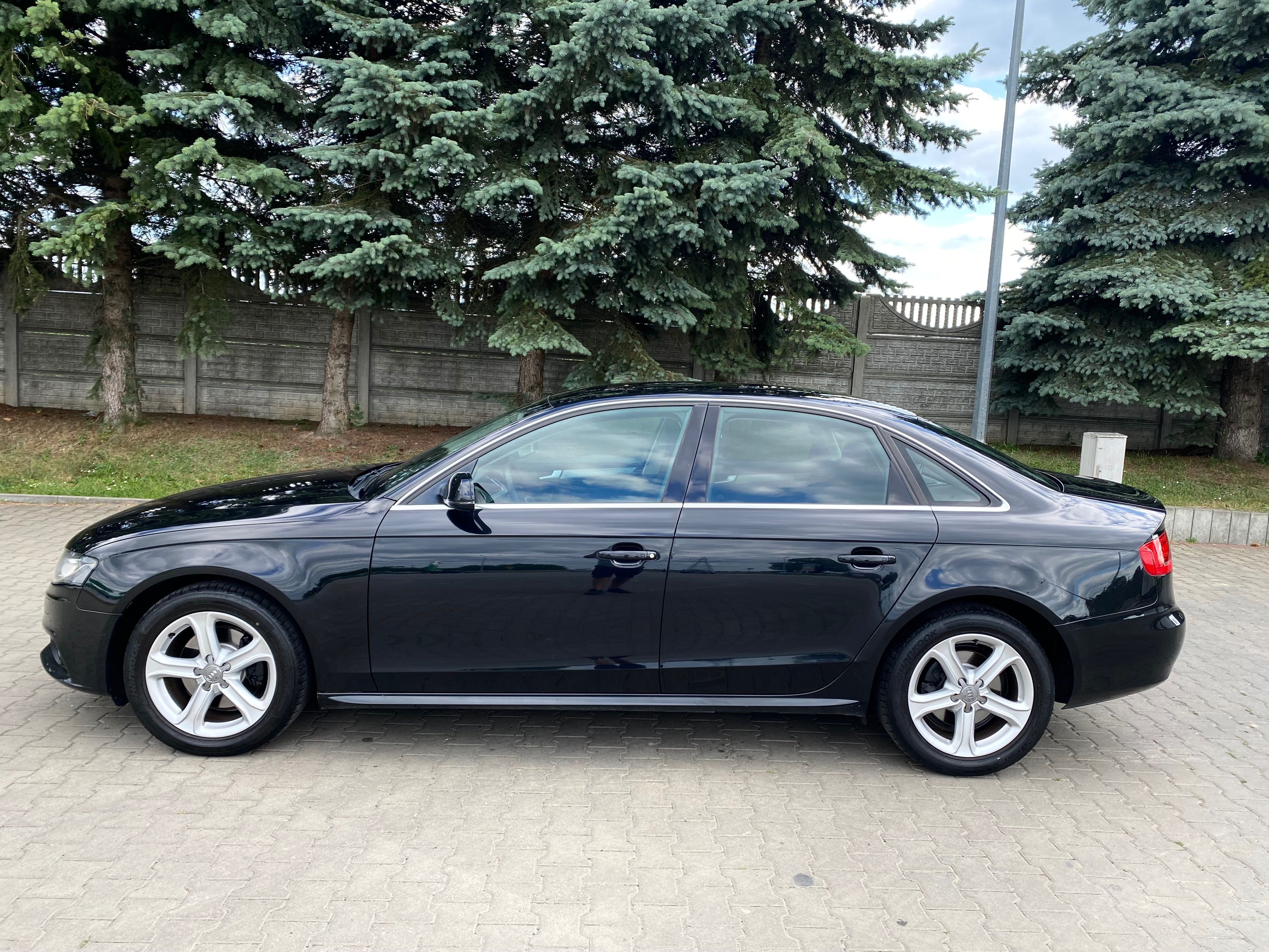 Audi A4 B8 sedan 2.0 TDI • 6 Biegów • LEDY •Xenon•alu 17•nowy rozrząd