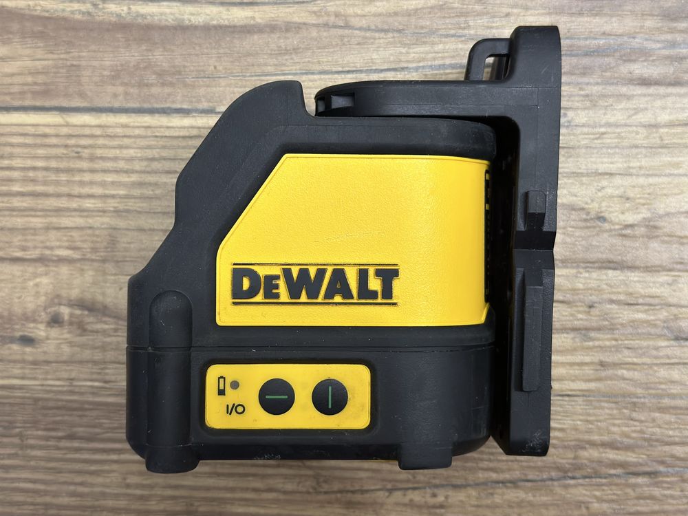 Zielony laser krzyżowy akumulatorowy DeWalt DW088CG | 2021r.