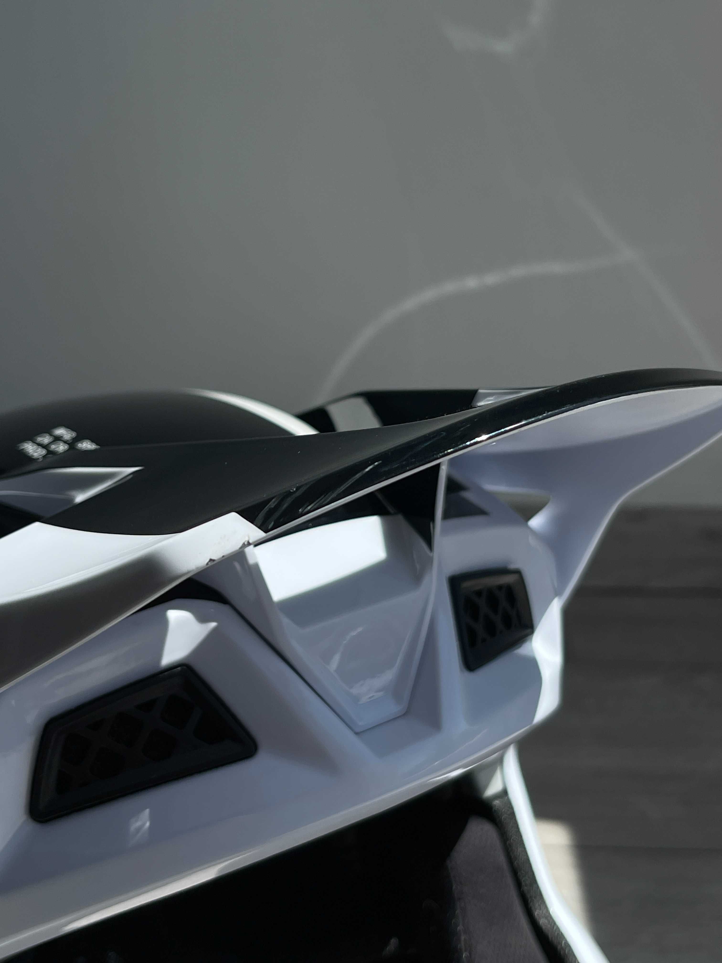 Karbonowy Kask FOX RPC (Rampage Pro Carbon) Intrude L