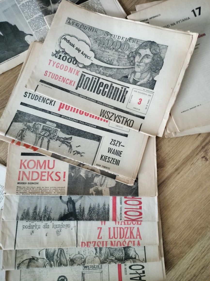 Gazeta z okresu PRL-u PZPR, tygodnik studencki słowo ludu.