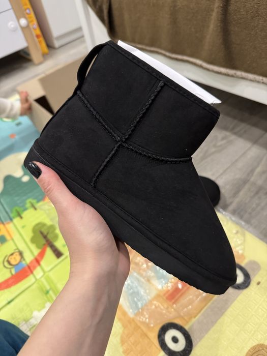 Уггі жіночі нові H₴M