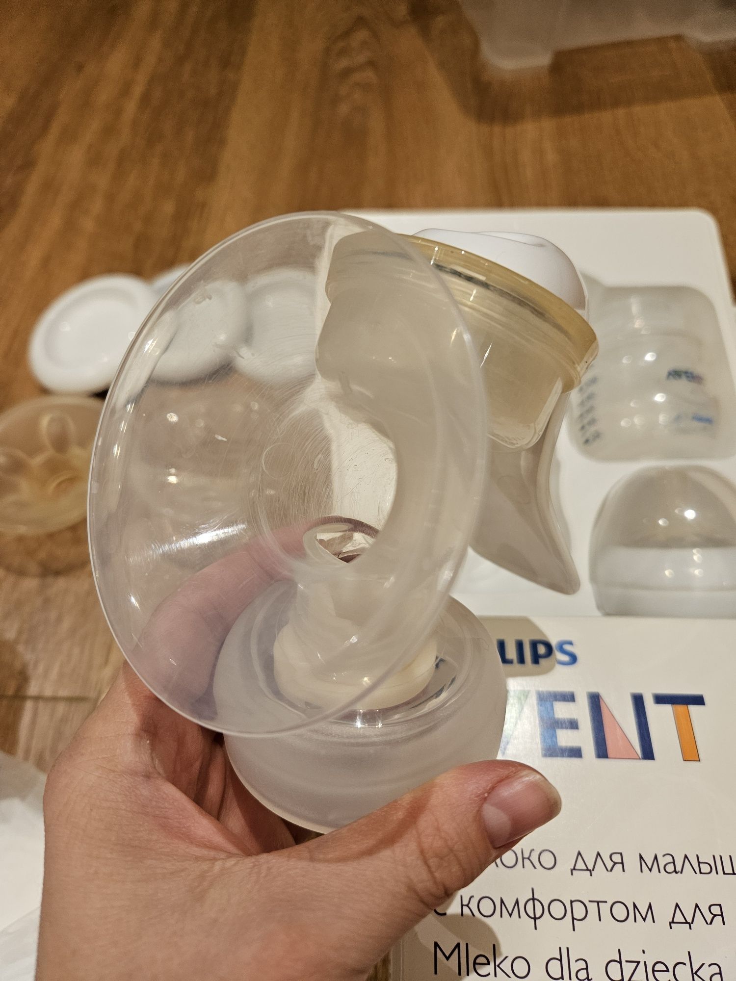 Laktator ręczny philips avent z butelką